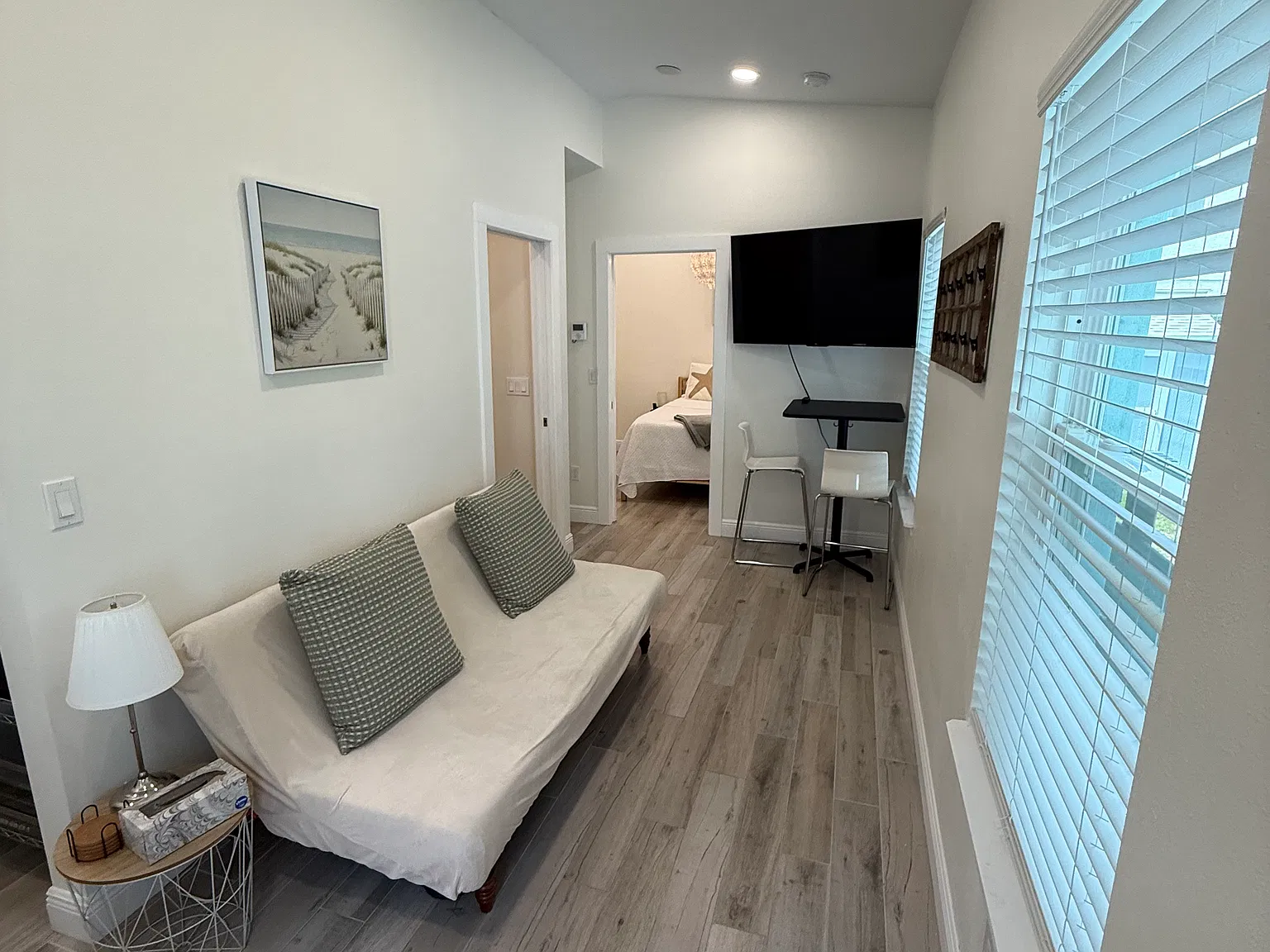 1 bed, 400 sqft, $1,500 — Photo 3