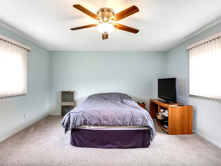 1409 Catalpa Dr #1 — Photo 2