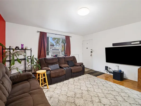 227-18 Hillside Avenue image 5 of 19