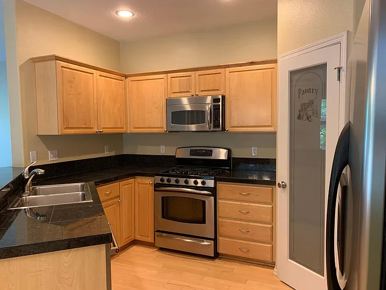 2476 NW Crosswater Ter — Photo 4