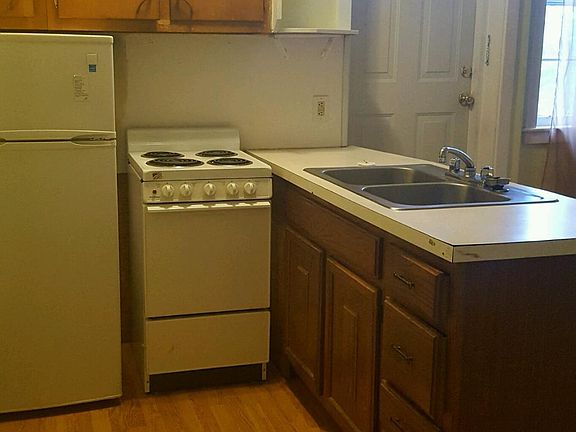 kitchen/living room