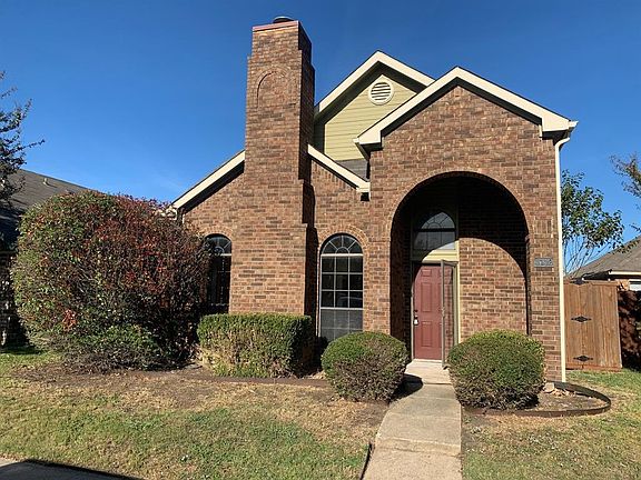 2nd image of 1712 Liberty Ln
