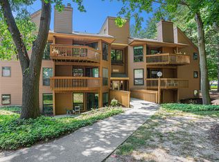 1260 Hillburn Ave NW, Grand Rapids, MI 49504