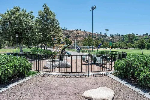 The Overlook Santa Clarita Photo 1