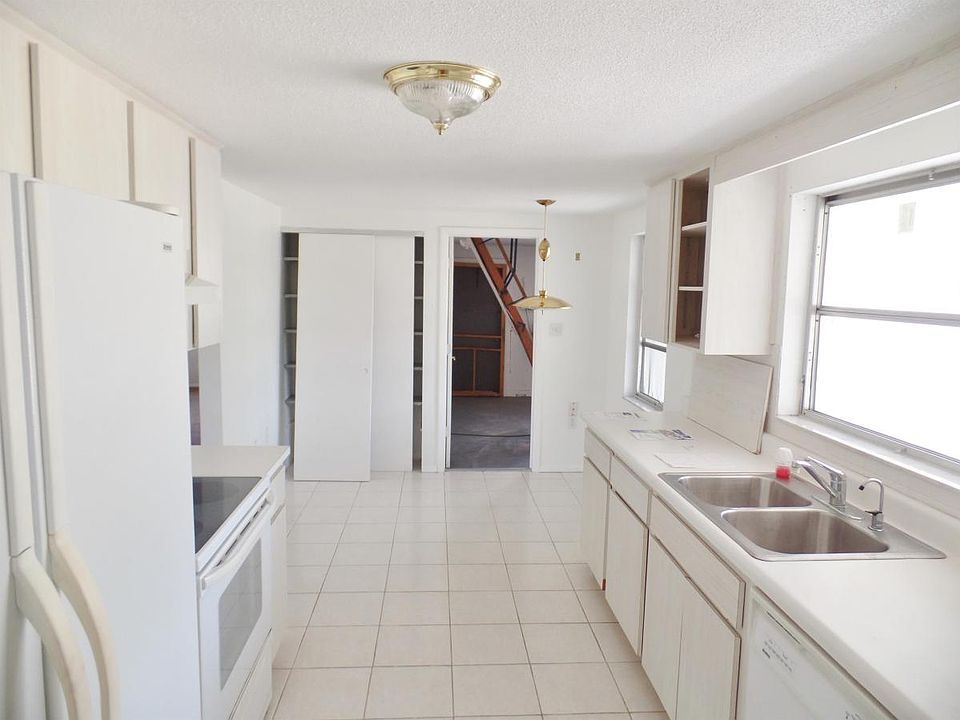 1st image of 10317 Oak Hill Dr #10317OAKHI