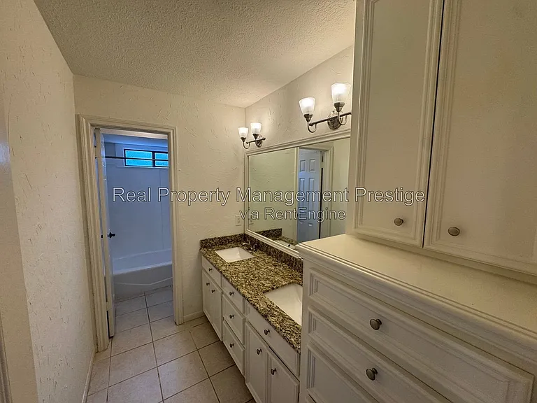 15907 Spring Forest Dr — Photo 15