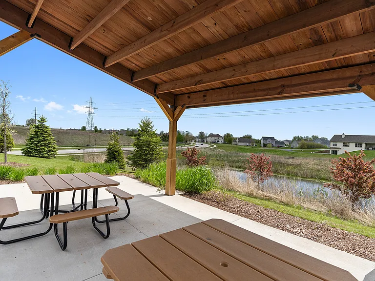 High Bluff Outdoor Lounge
