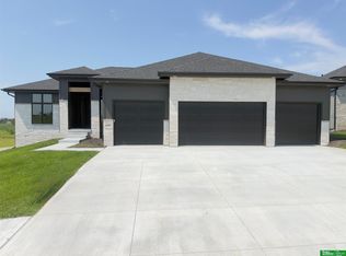 5602 N 198th St, Elkhorn, NE 68022