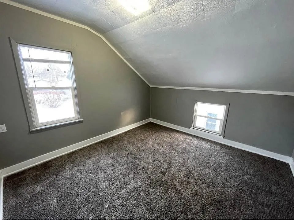 2 bed, 700 sqft, $700 — Photo 4