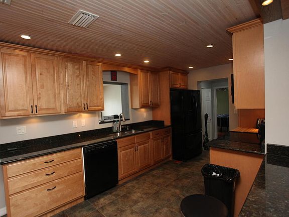 4th image of 1504 Orange St