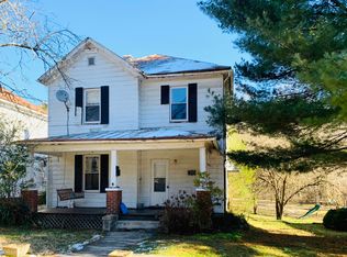 920 Commercial Ave, Clifton Forge, VA 24422