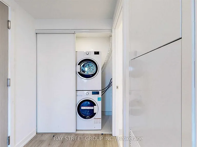395 Bloor St E #4906 — Photo 18