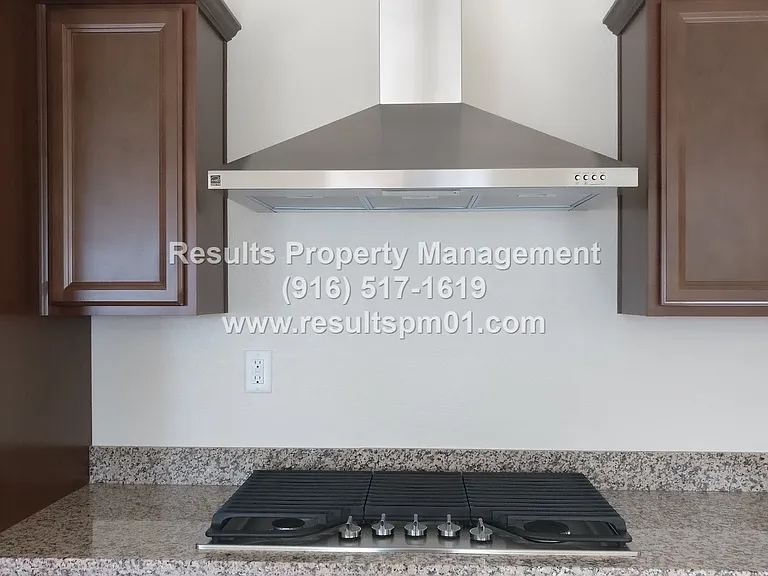4329 Gentry Way — Photo 21