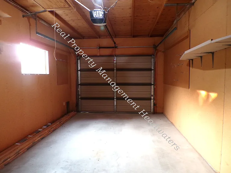 2552 Heritage Dr — Photo 18