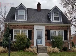 21752 Pleasant Ave, Eastpointe, MI