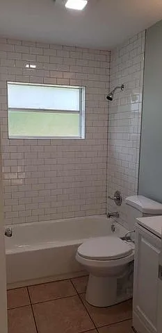 802 N Lake Dr #B — Photo 3