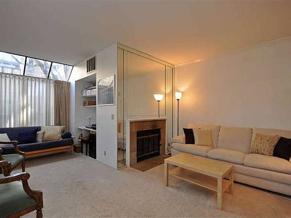 3rd image of 1095 Foxchase Dr
