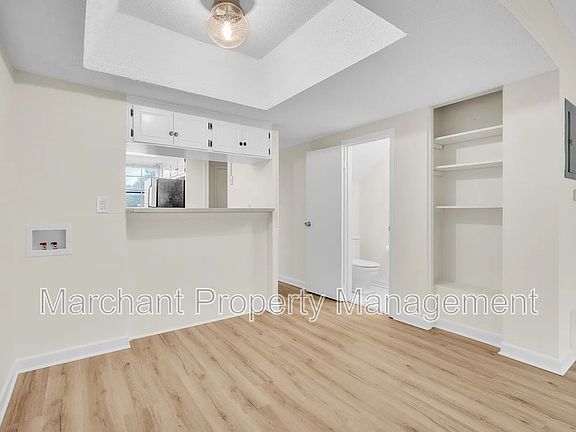4th image of 2530 E North St Unit 11-B