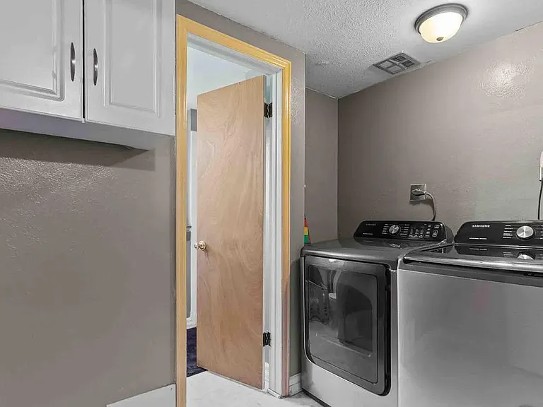 801 Wagonwheel Dr — Photo 14
