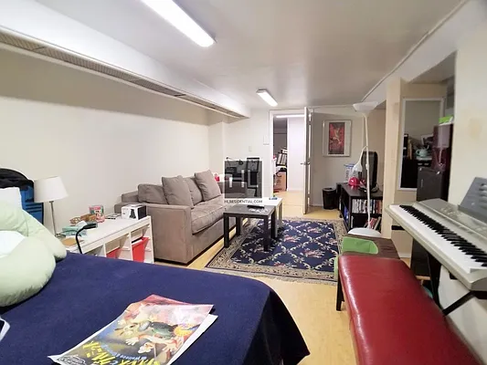 Rented by Highline Residential | media 10