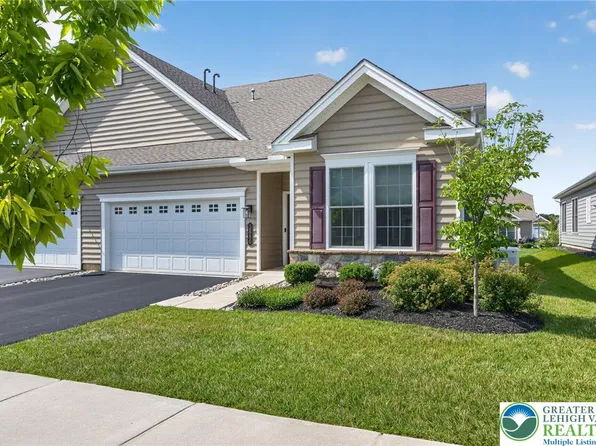 3880 Victors Way, Easton, PA 18045