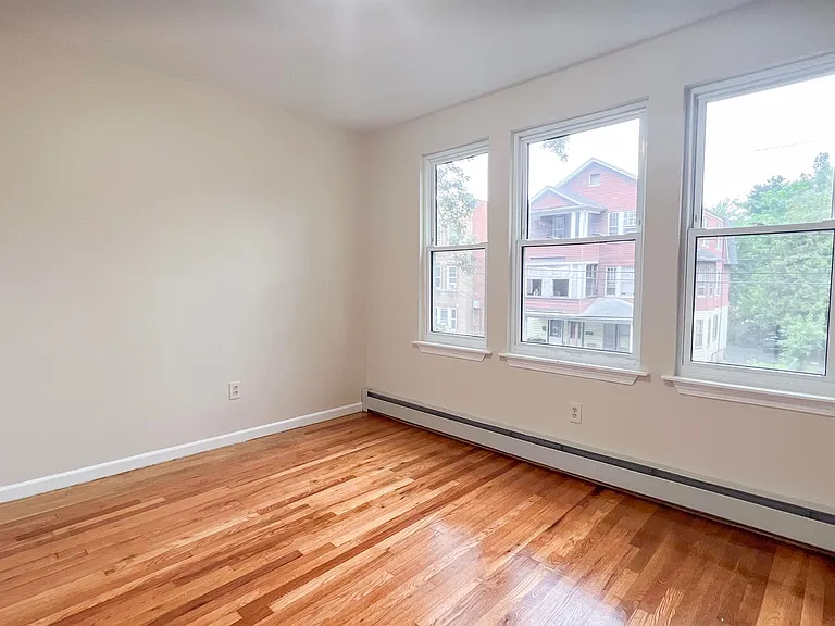 15-17 Dorothy St / Dorothy Apartments LLC — Photo 5