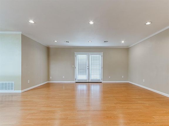 5th image of 3900 Hartline Dr