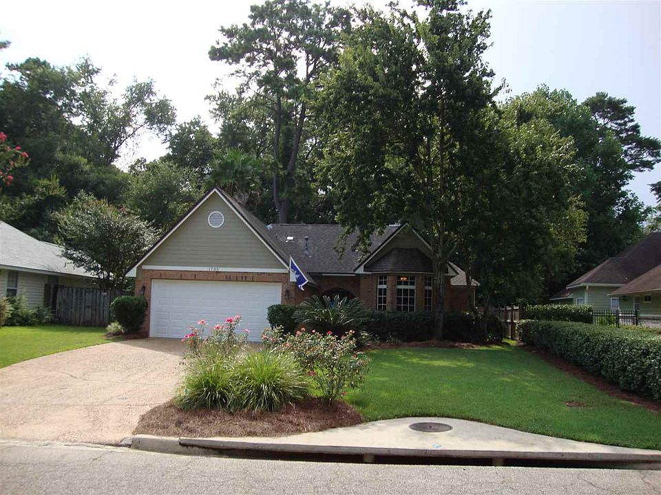 1st image of 1733 Riverbirch Holw