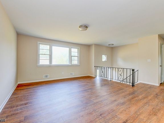 4th image of 1018 Papen Rd