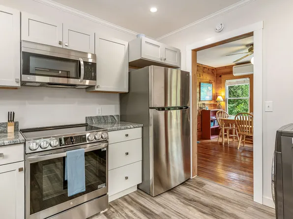82 Littlefield Rd, Wells, ME 04090