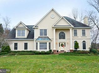 8061 Crooked Oaks Ct, Gainesville, VA 20155