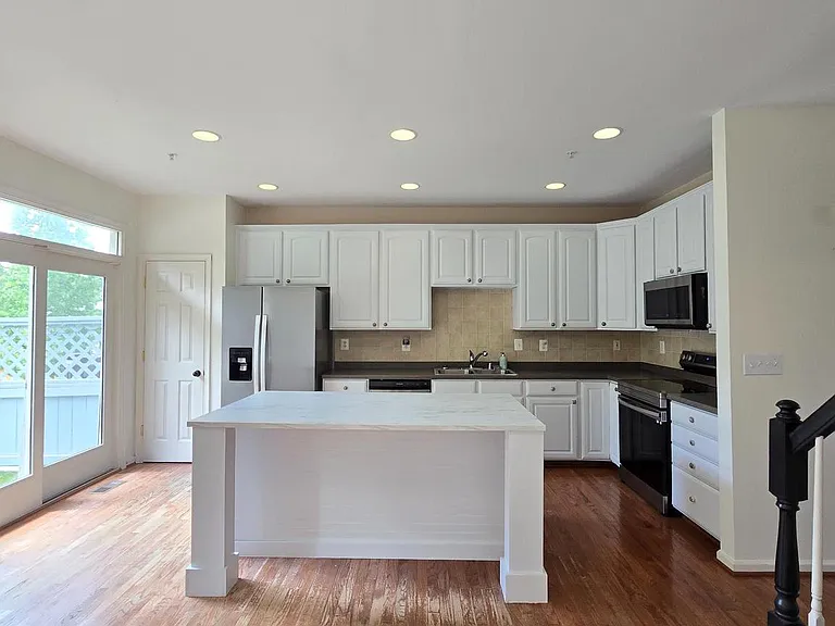 5033 Kemsley Rd — Photo 13