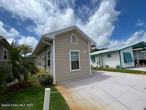 4th image of 3051 Frontier Dr #100