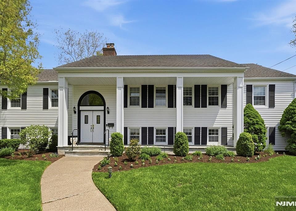 1st image of 735 Linwood Avenue