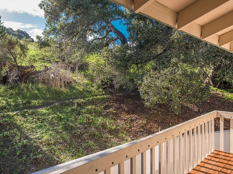 28000 Oakshire Dr — Photo 12