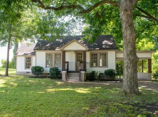 110 Lawndale Dr, Tupelo, MS 38801
