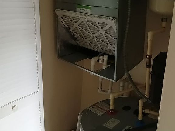 3rd image of 55 Vining Ct APT 211
