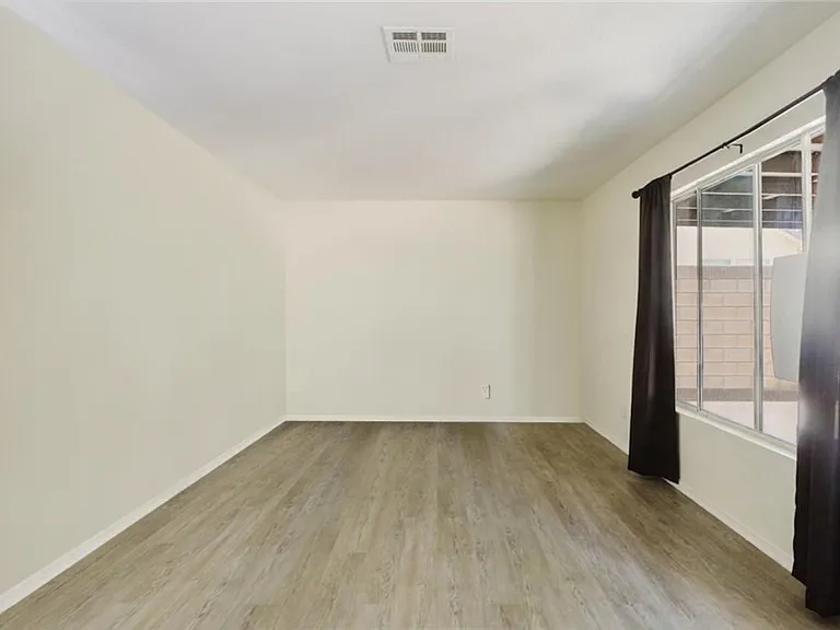 45041 Colleen Dr — Photo 6