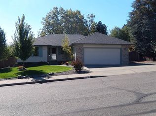 1125 NW Cooke Ave, Grants Pass, OR
