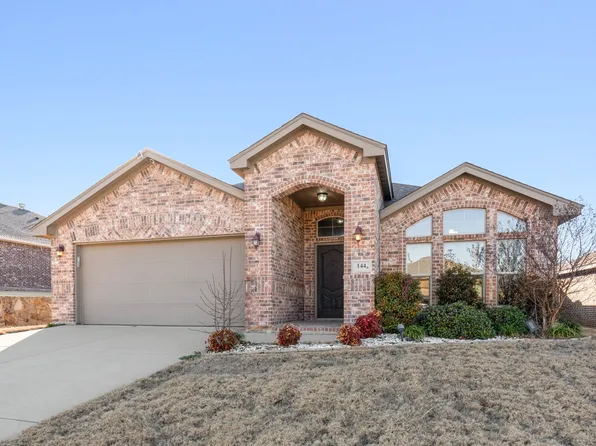 144 Wilson Cliff Dr, White Settlement, TX 76108