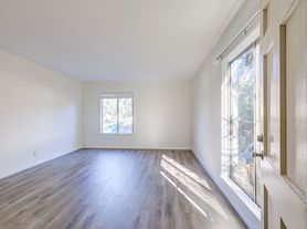 Corbett Street Residences, 5710