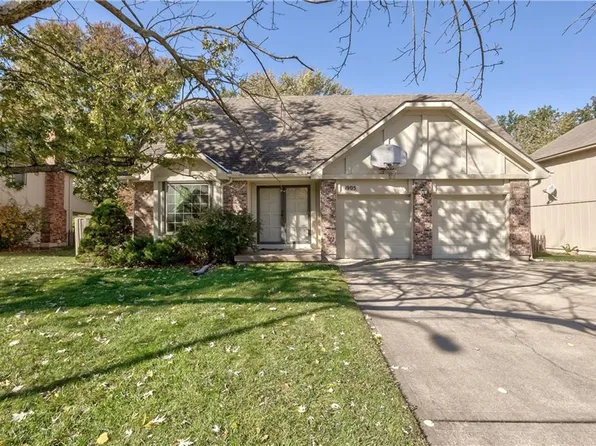 1905 S Scarborough St, Olathe, KS 66062