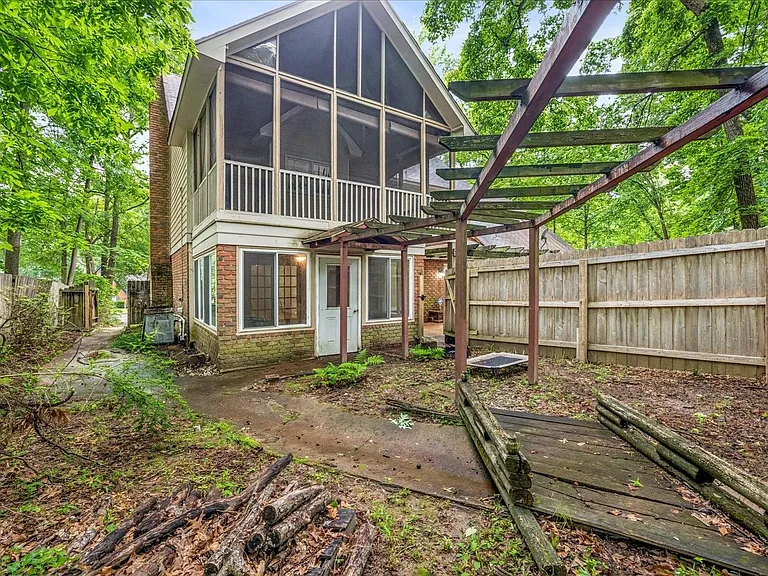 8428 Bazemore Rd — Photo 32