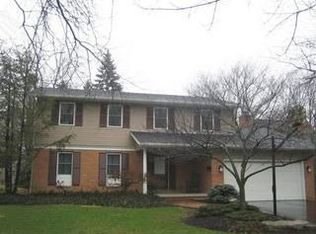 2761 Zollinger Rd, Columbus, OH 43221