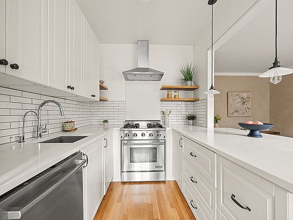 3rd image of 221 E 18th St APT 5A