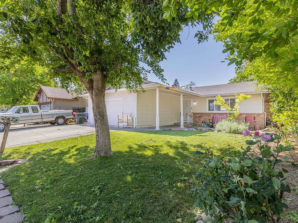 1st image of 1215 Woodvale Dr