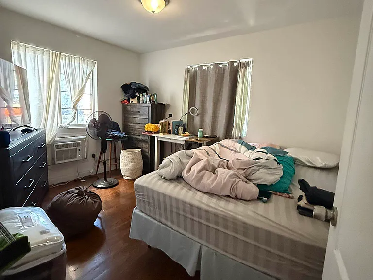 328 Irving Ave #A — Photo 7