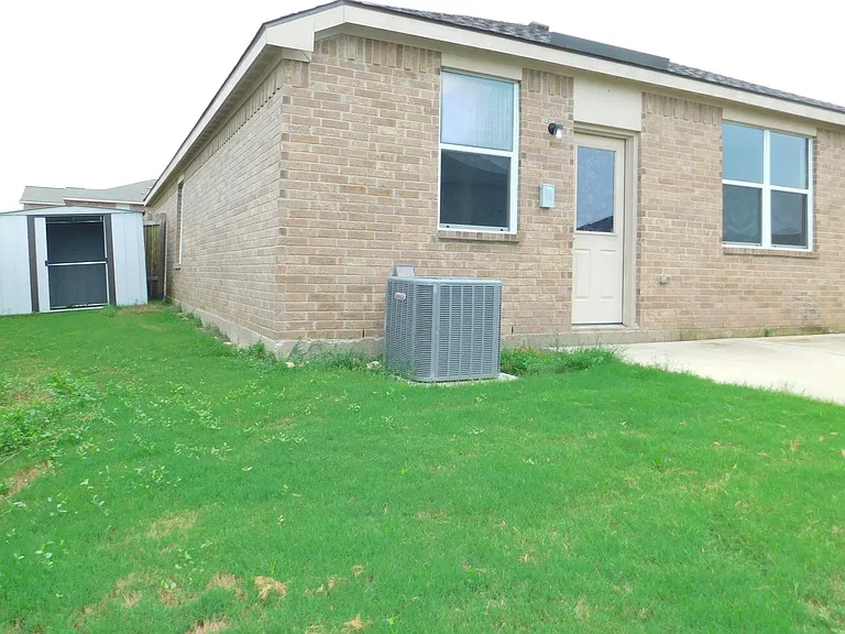 101 Kincaid Dr — Photo 22