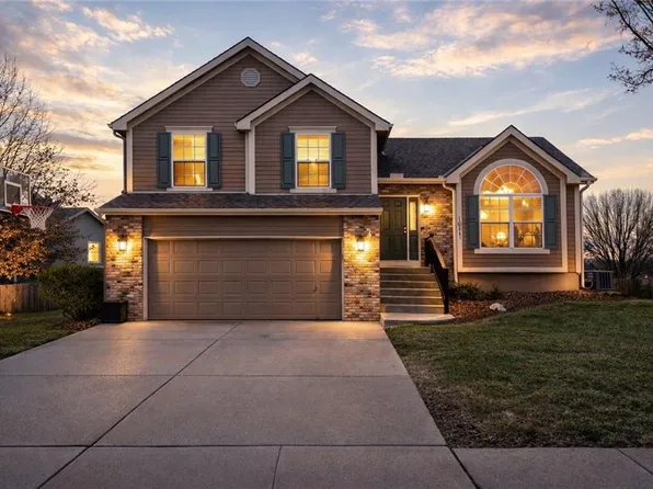 10314 N Laurel Ave, Kansas City, MO 64157