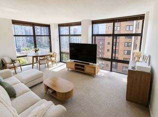 64 E Scott St #11, Chicago, IL 60610